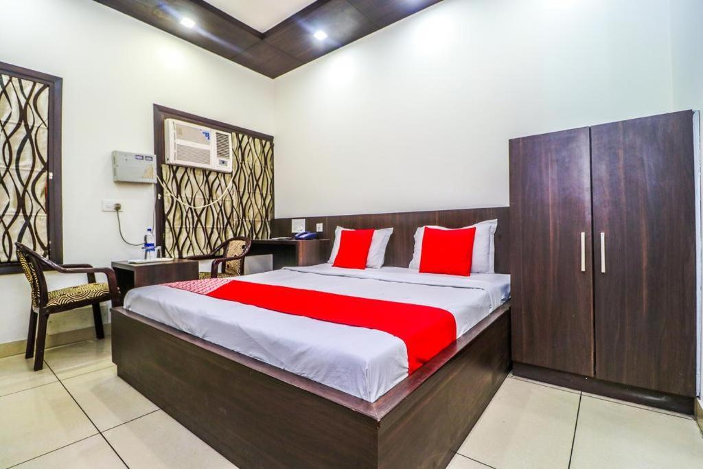 Hotel Sartaj Ludhiana Exterior photo